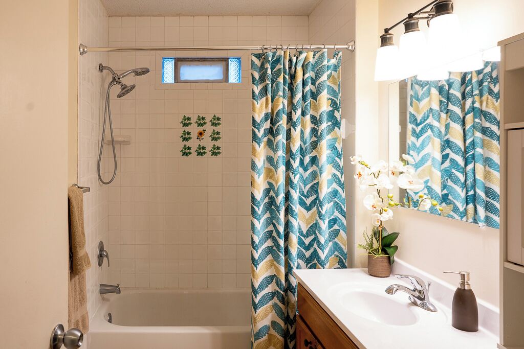 Photo of Bathroom in Midway