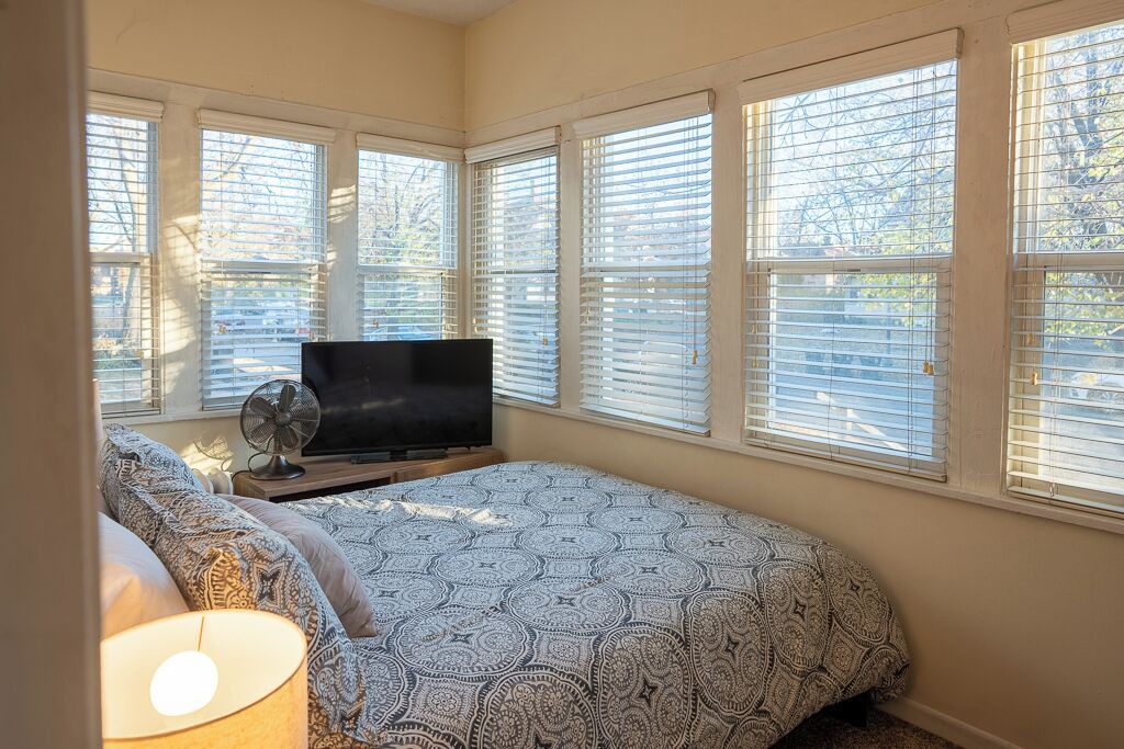 Photo of Bedroom in Midway