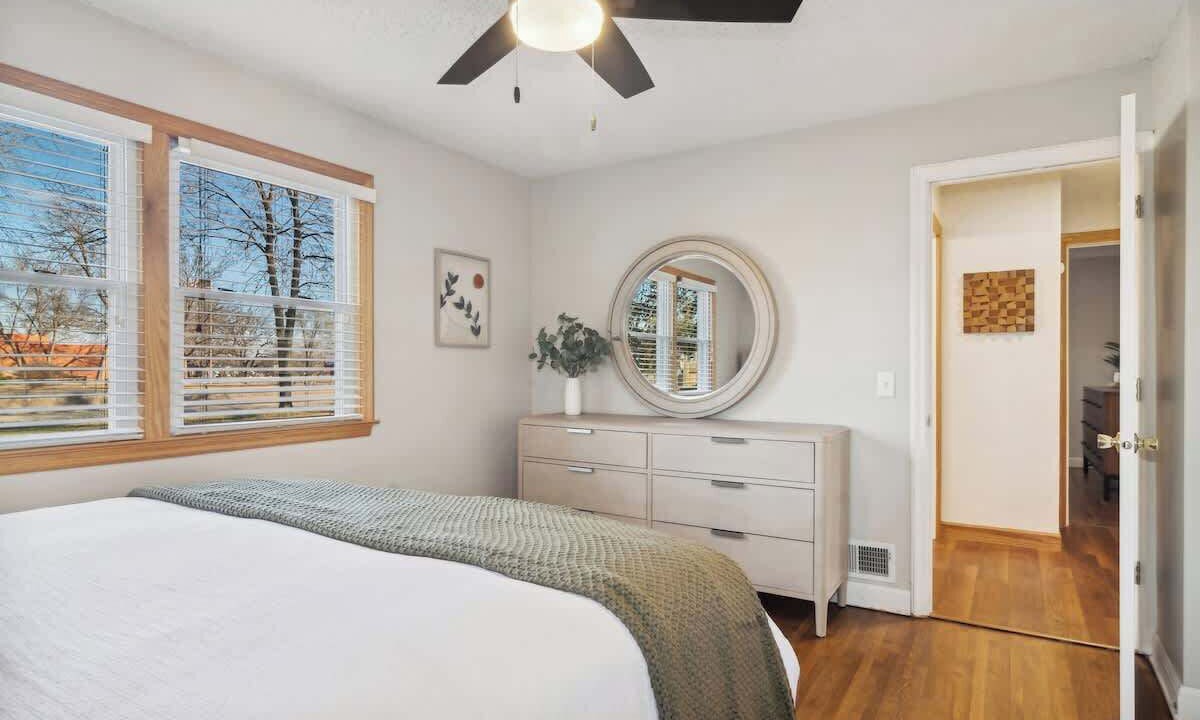 Photo of Bedroom in Champlin