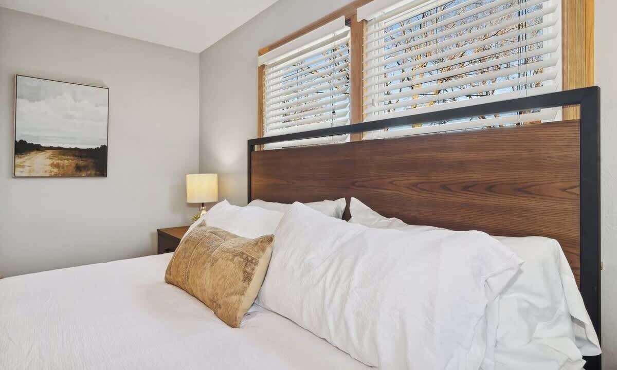 Photo of Bedroom in Champlin