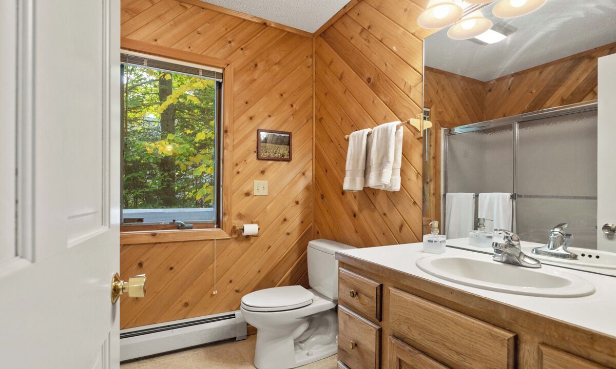 Photo of Bathroom in Moultonborough
