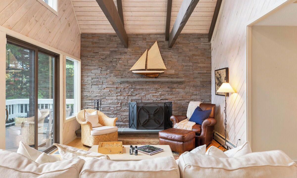 Photo of Livingroom in Moultonborough