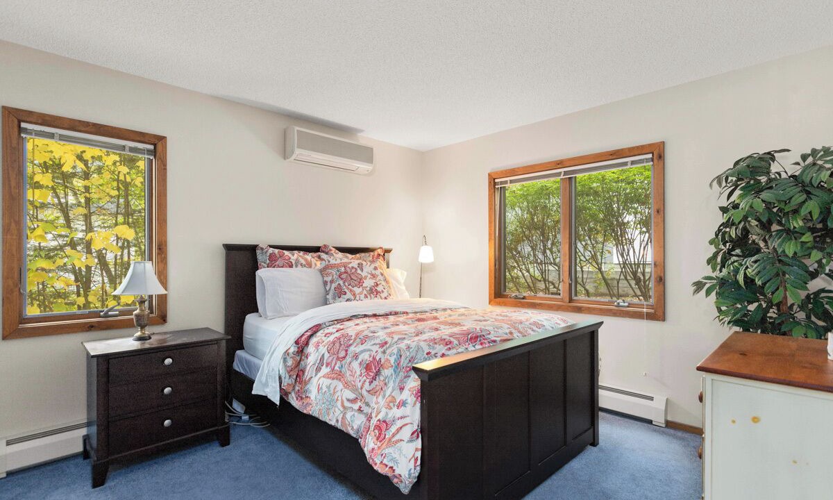 Photo of Bedroom in Moultonborough