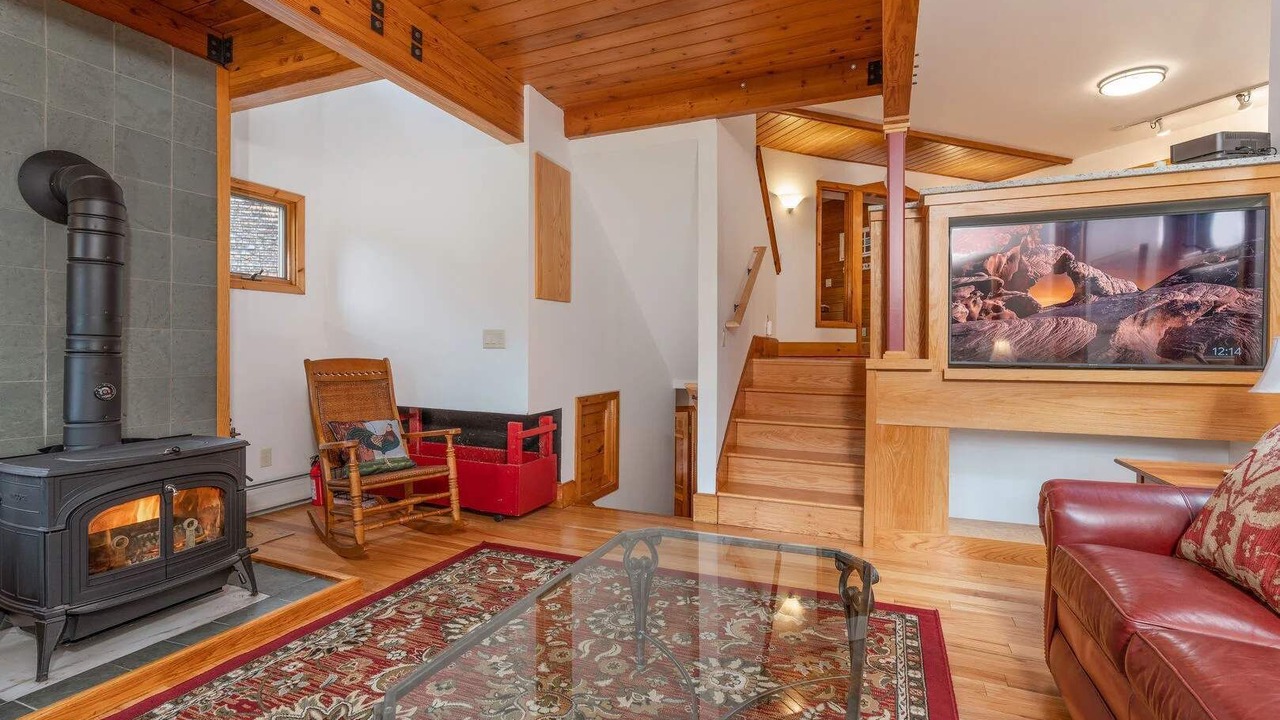 Photo of Livingroom in White River Junction