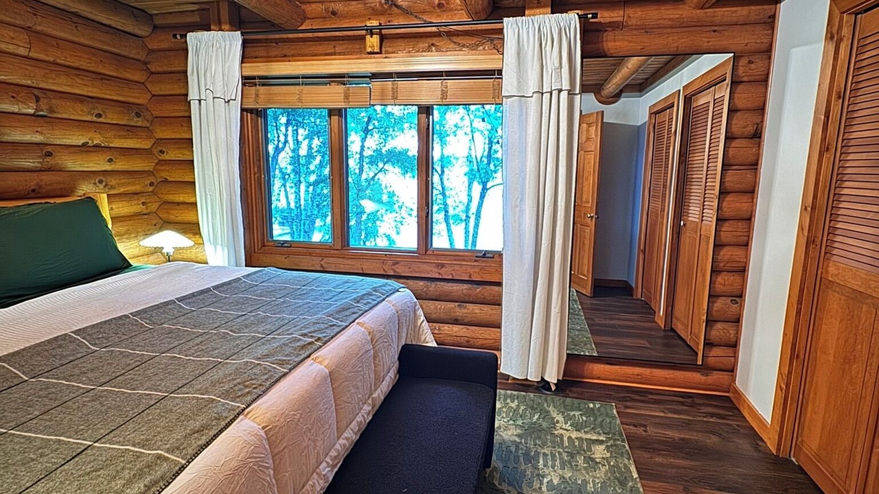 Photo of Bedroom in Nisswa
