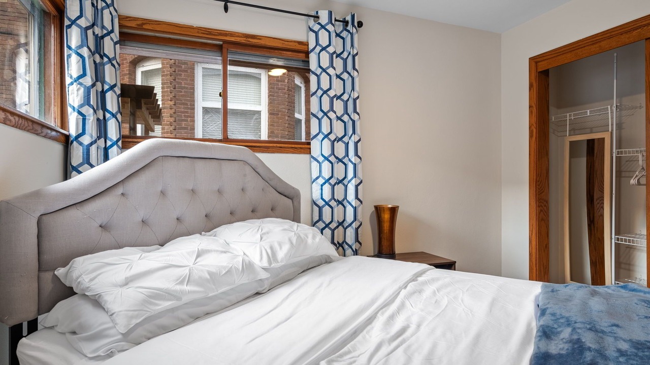 Photo of Bedroom in Summit Hill