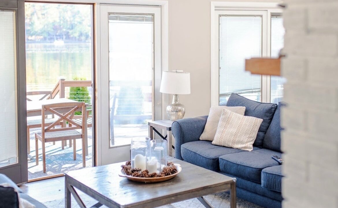 Photo of Livingroom in Lake George