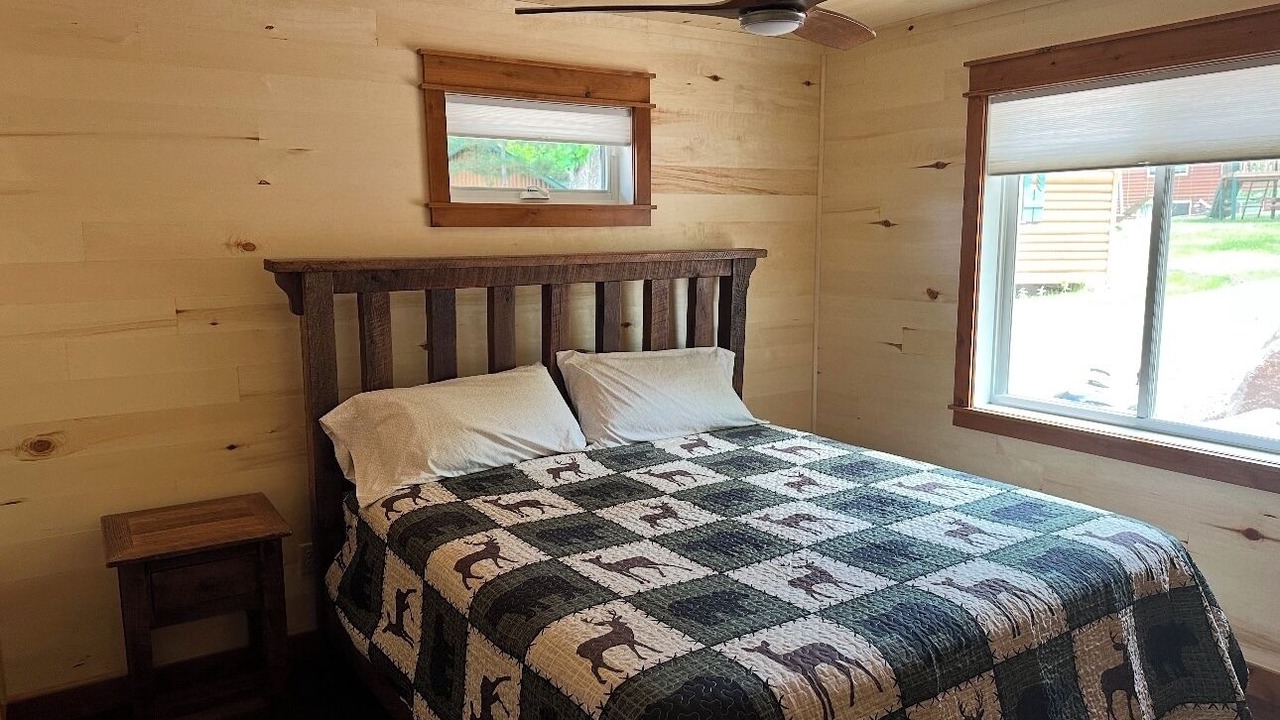 Photo of Bedroom in Bay Lake