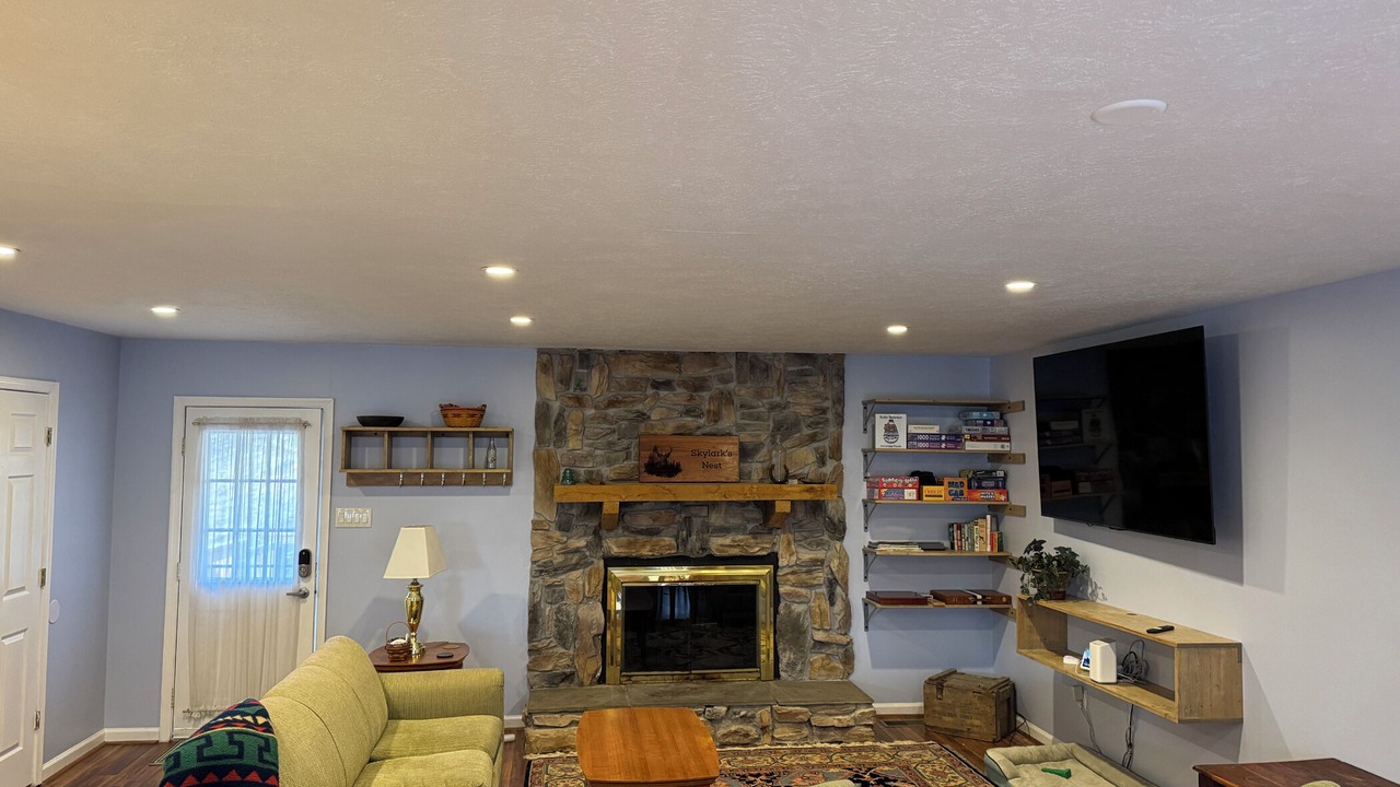 Photo of Livingroom in McGaheysville