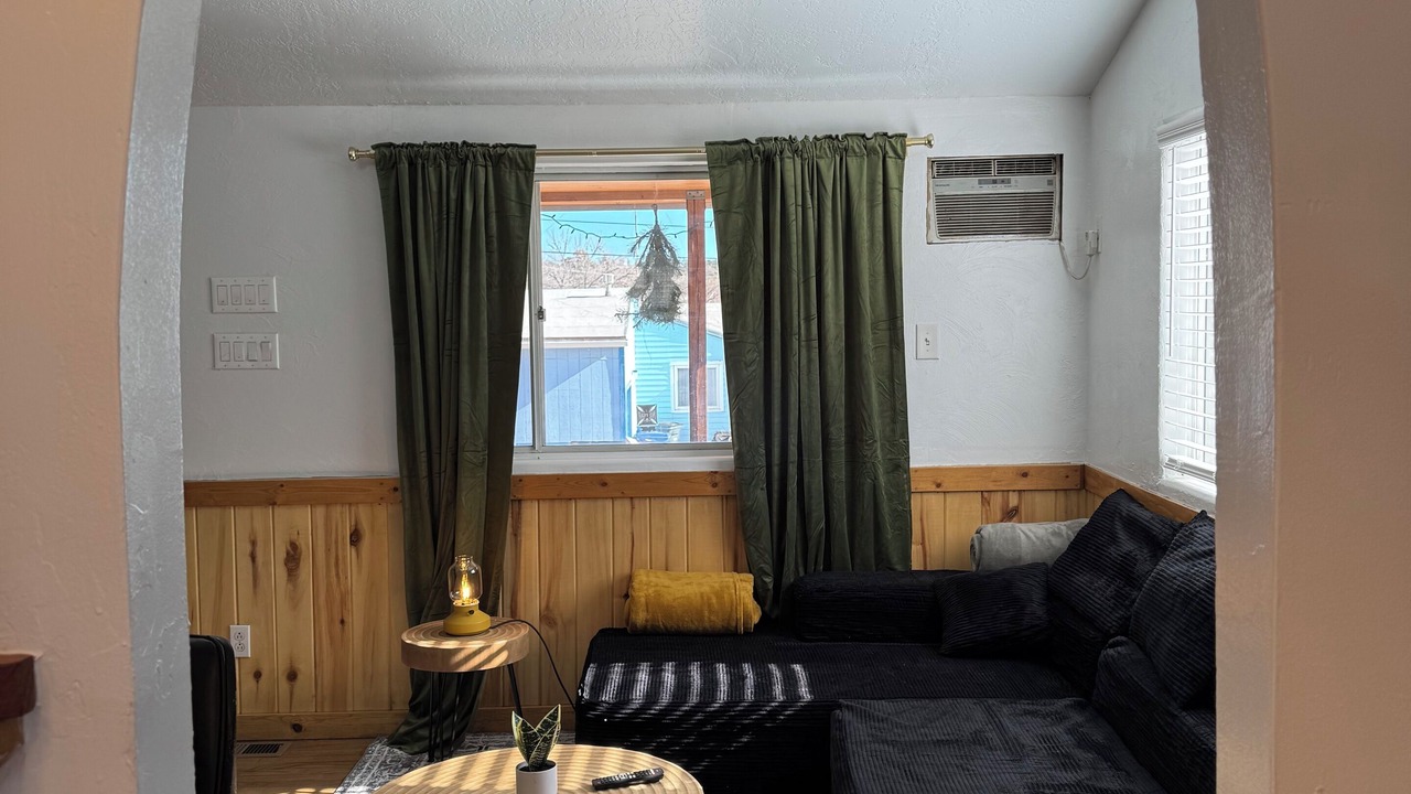 Photo of Livingroom in Los Alamos