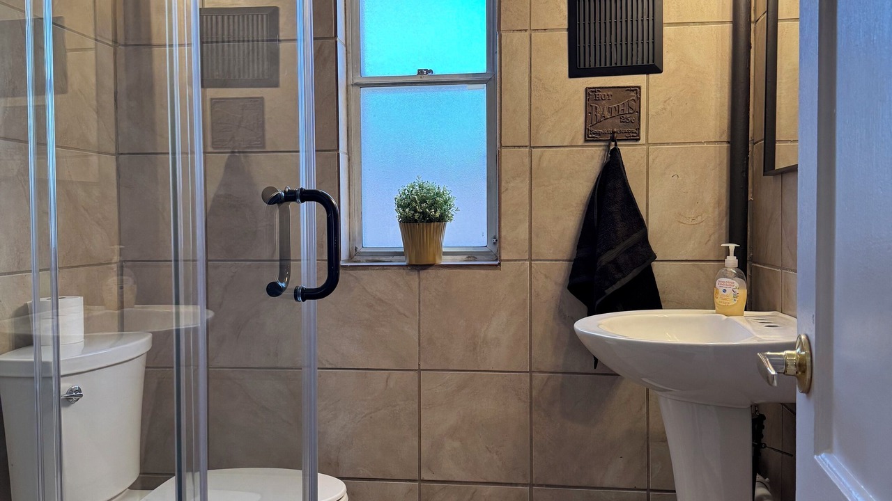 Photo of Bathroom in Los Alamos