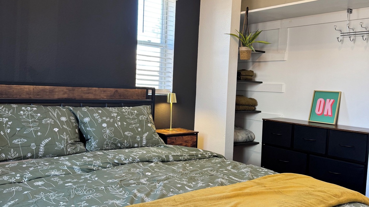 Photo of Bedroom in Los Alamos