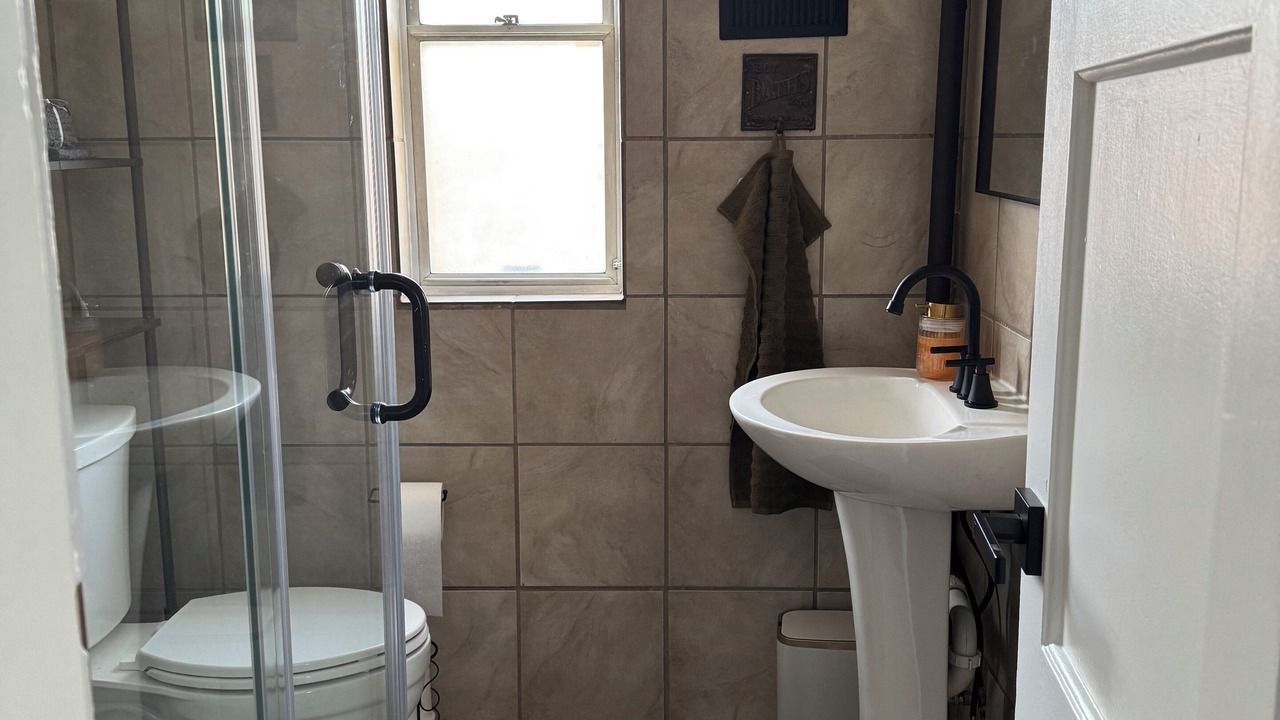 Photo of Bathroom in Los Alamos