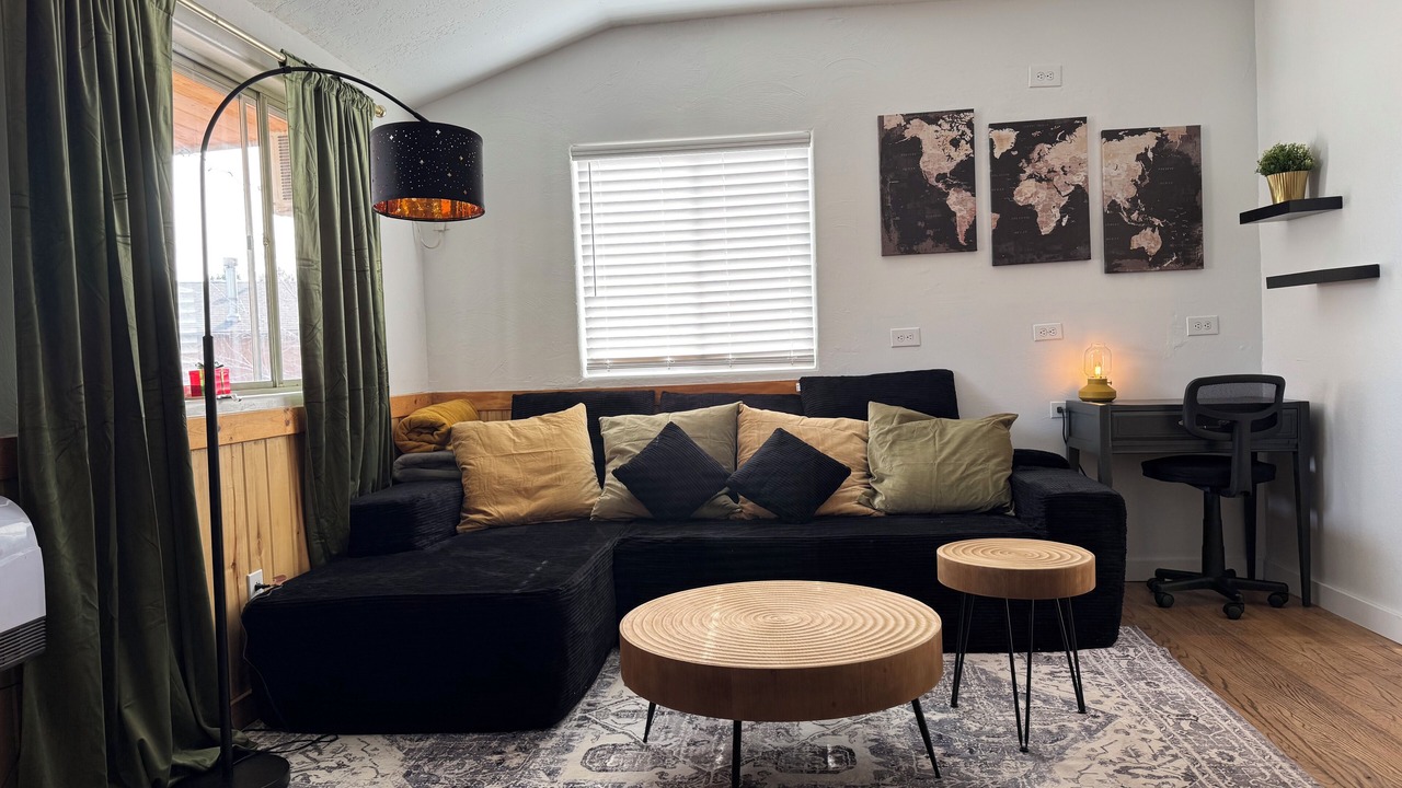 Photo of Livingroom in Los Alamos