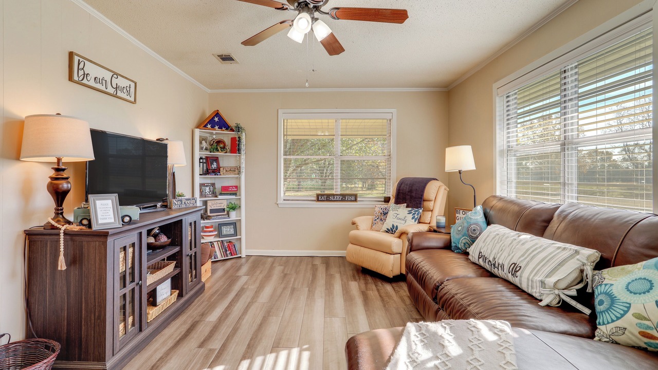 Photo of Bedroom in Pangburn