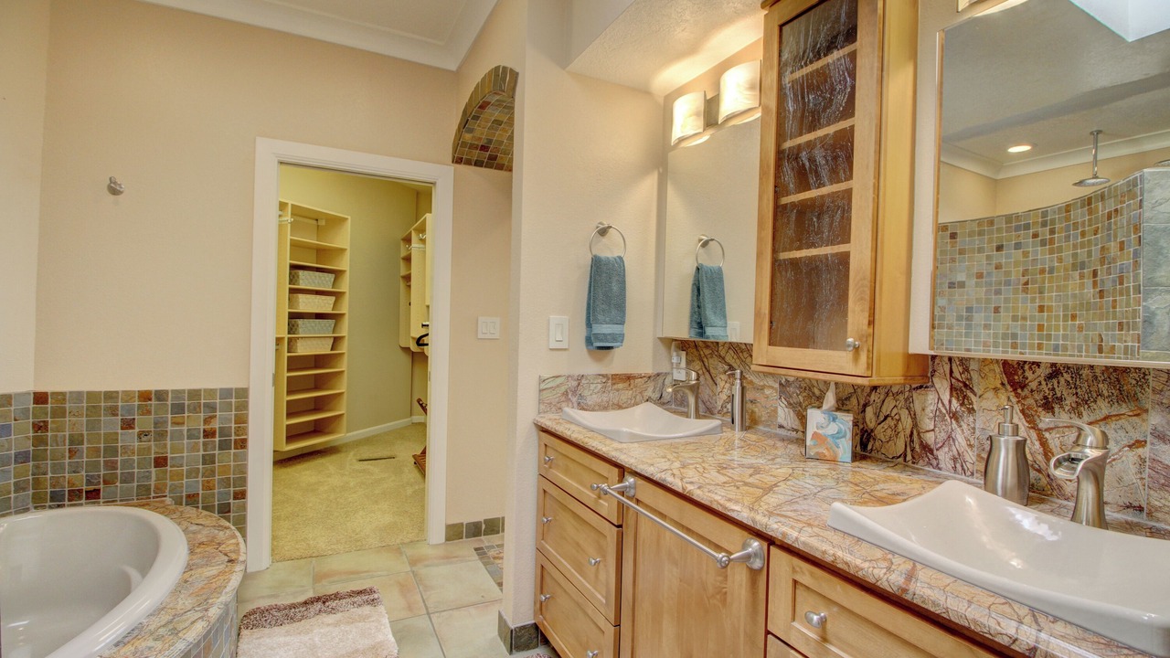 Photo of Bathroom in Northeast Heights