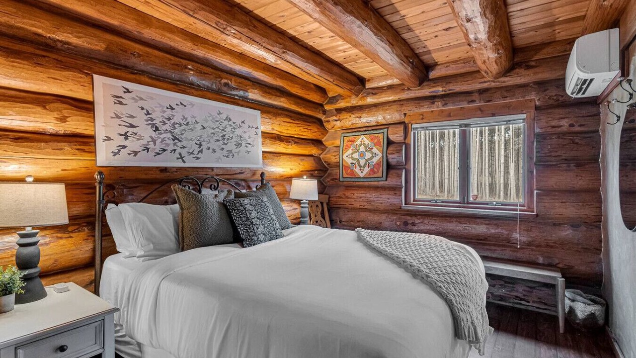 Photo of Bedroom in Alma Center