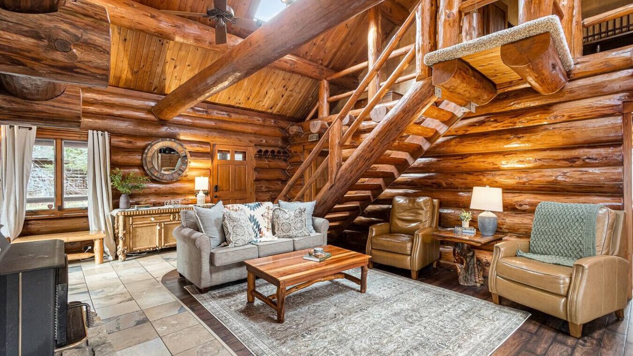 Photo of Livingroom in Alma Center