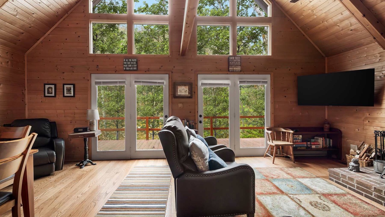 Photo of Livingroom in Hedgesville