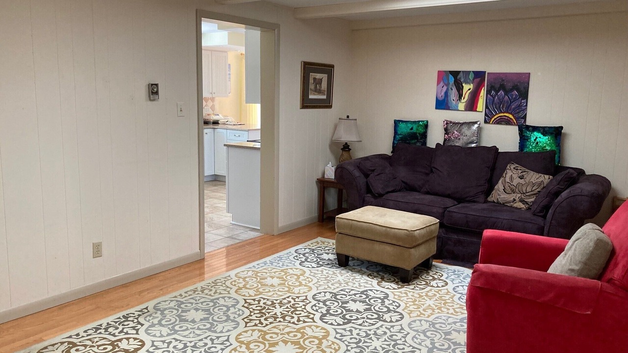 Photo of Livingroom in Falling Waters