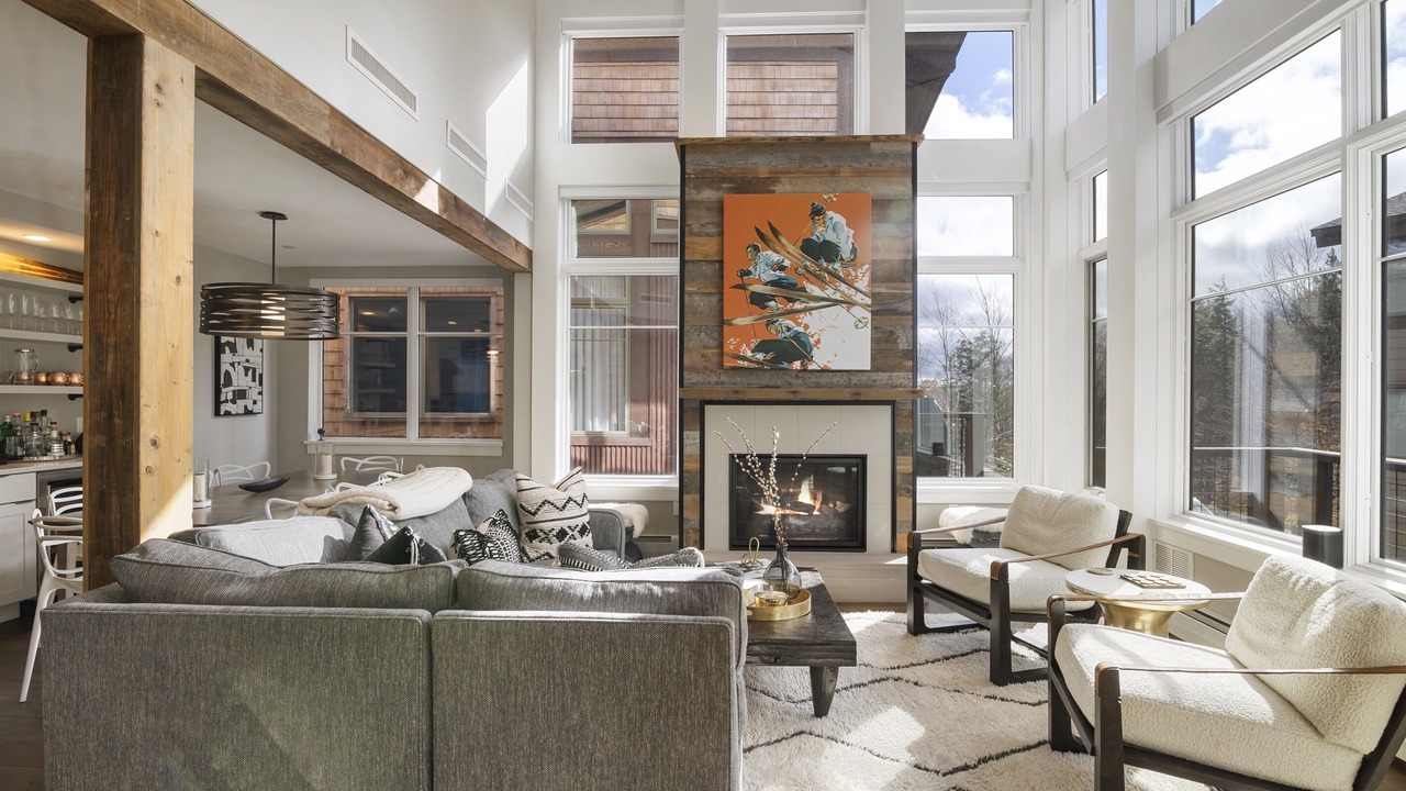 Photo of Livingroom in Stowe Area