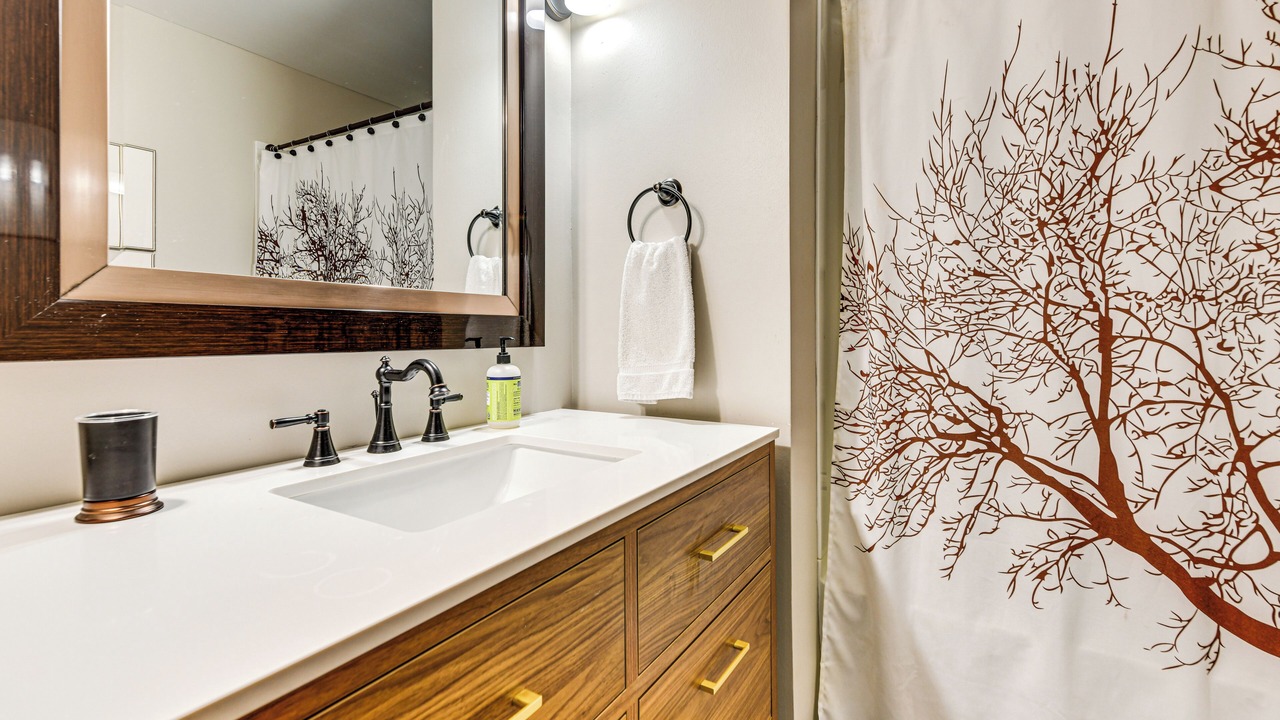 Photo of Bathroom in Roxbury