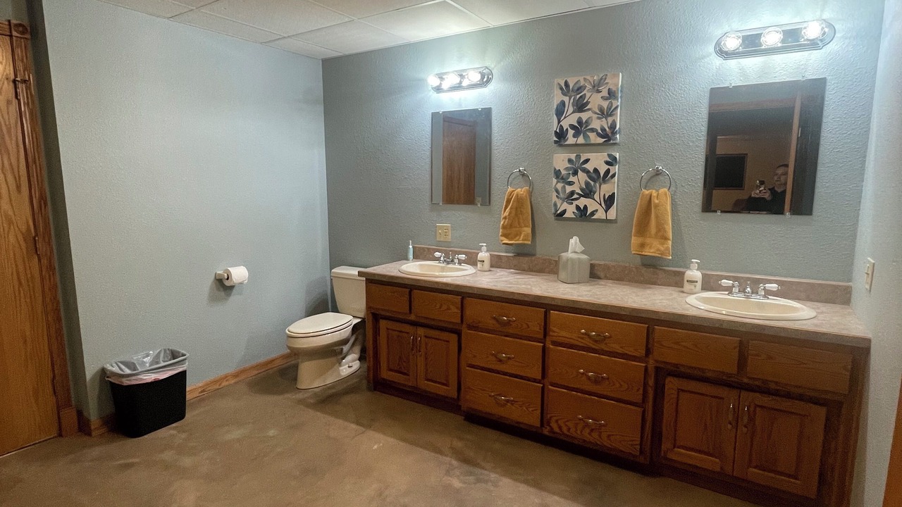 Photo of Bathroom in Hilbert