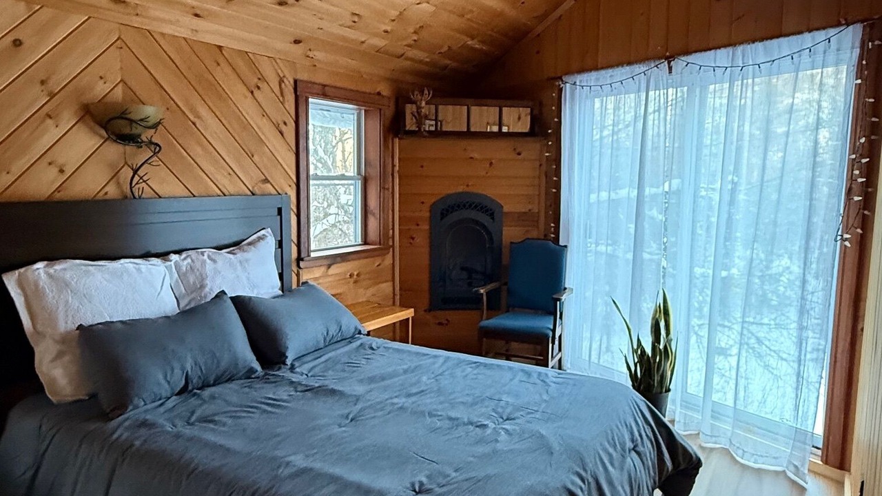 Photo of Bedroom in East Calais