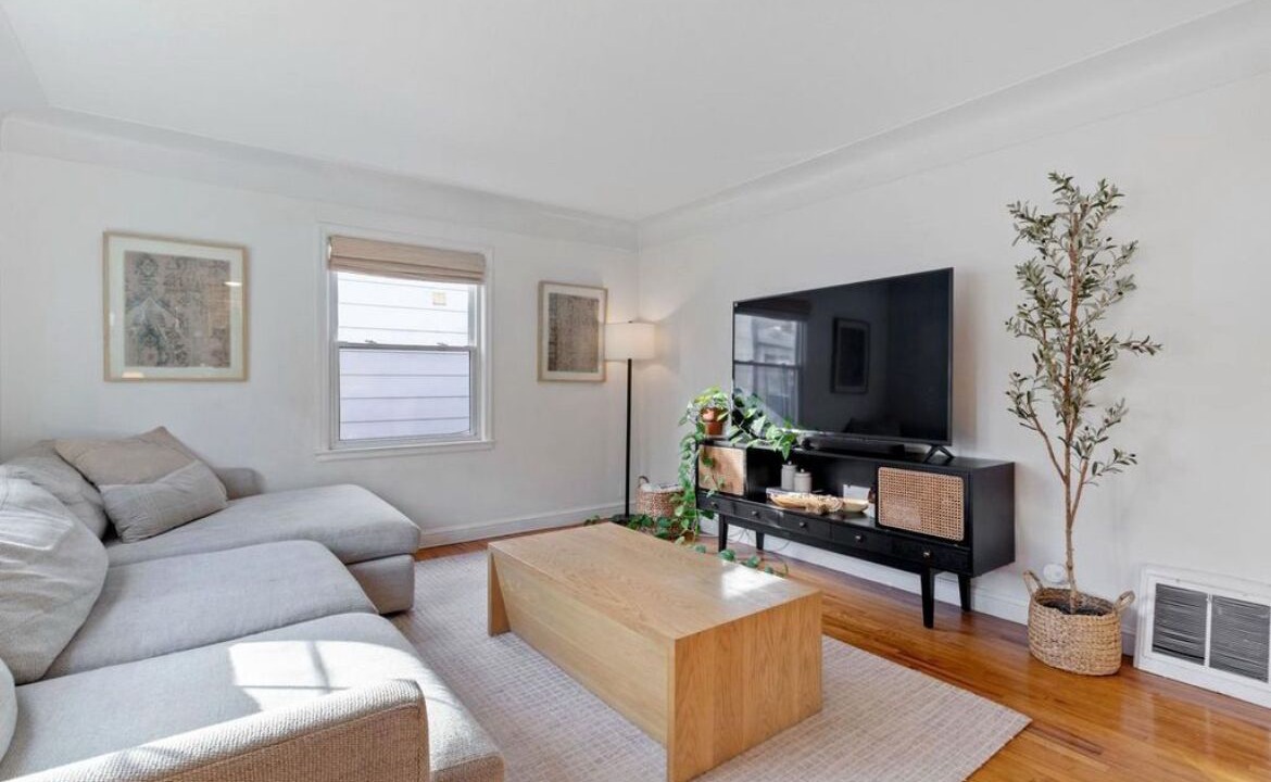 Photo of Livingroom in St. Louis Park