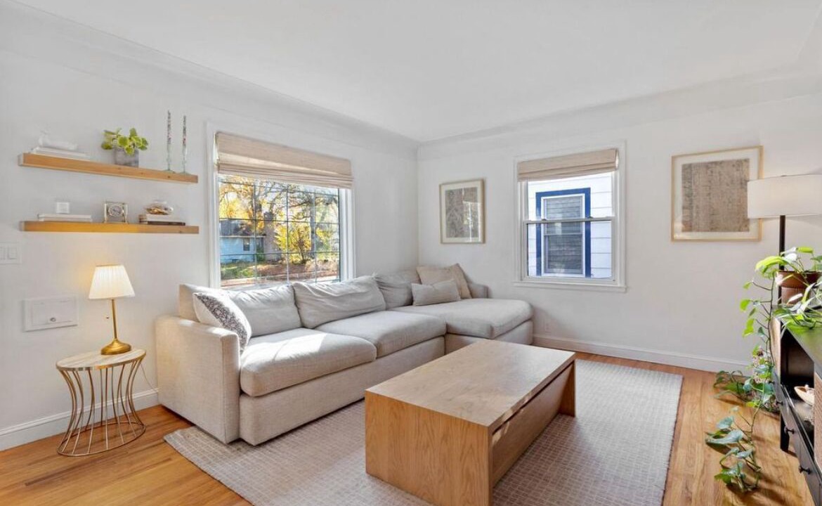 Photo of Livingroom in St. Louis Park