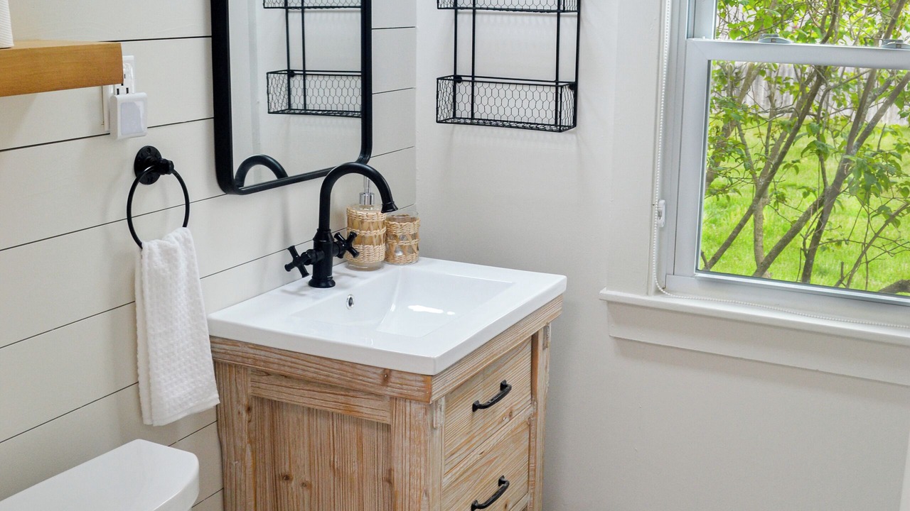 Photo of Bathroom in Pine Point