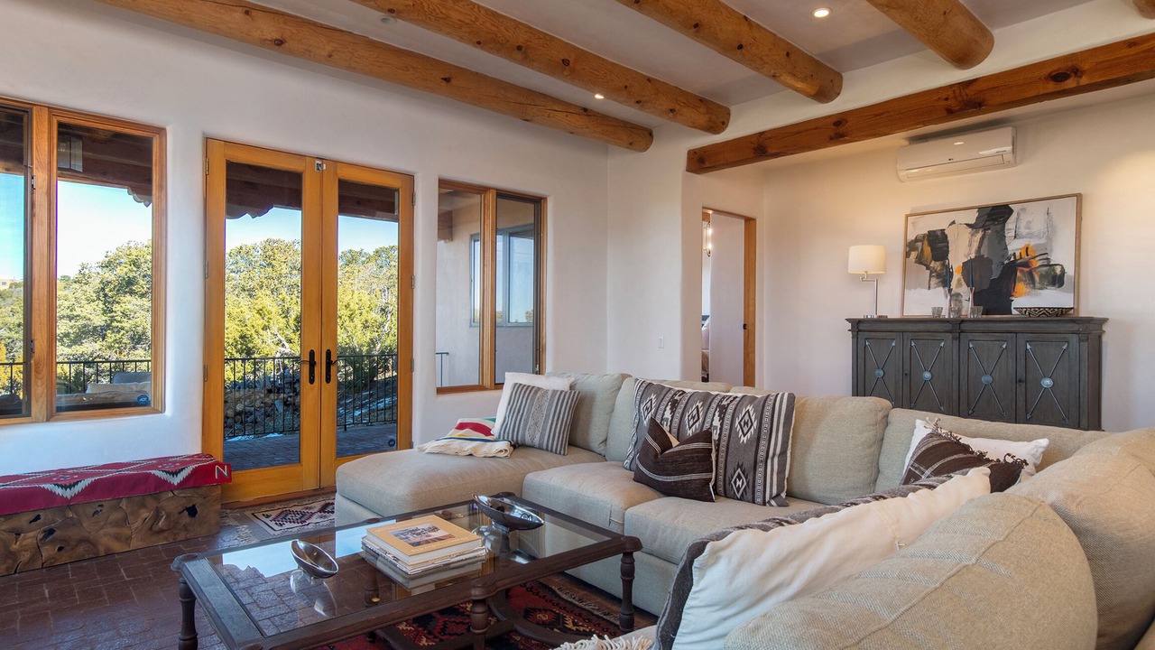 Photo of Livingroom in Northeast Santa Fe