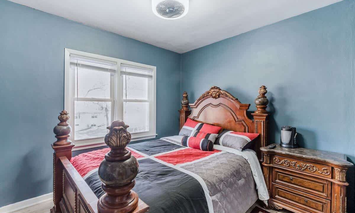 Photo of Bedroom in Oakdale