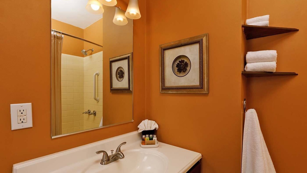 Photo of Bathroom in Central Business District