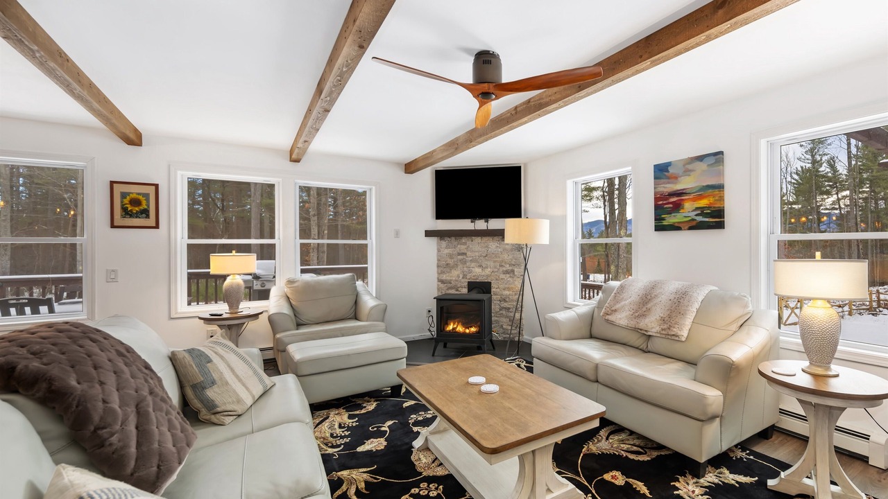 Photo of Livingroom in Jay