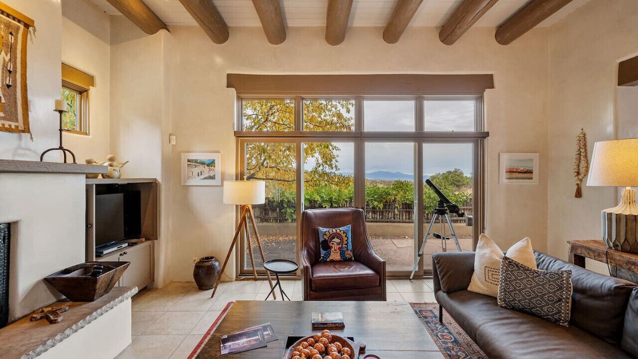 Photo of Livingroom in Tesuque