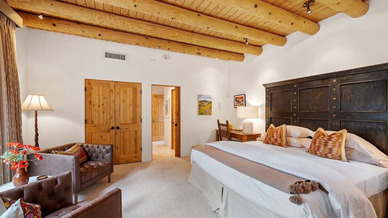Photo of Bedroom in Tesuque