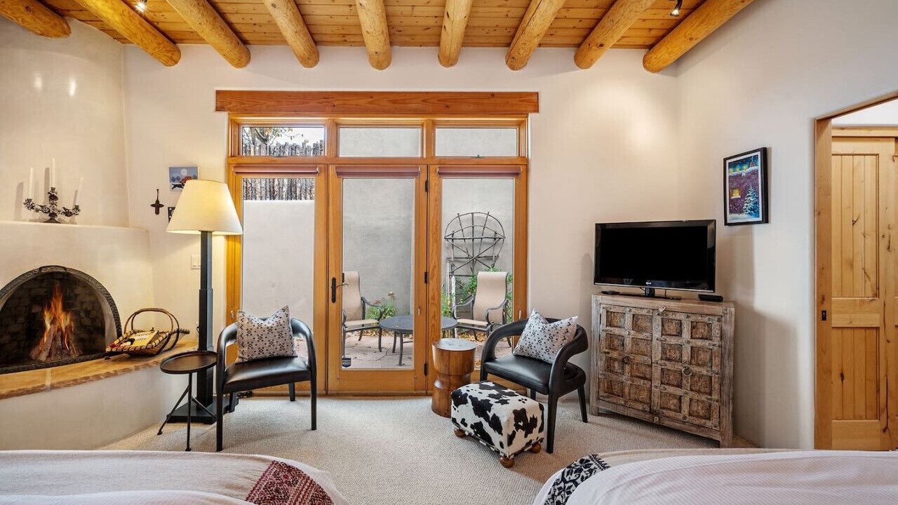 Photo of Bedroom in Tesuque