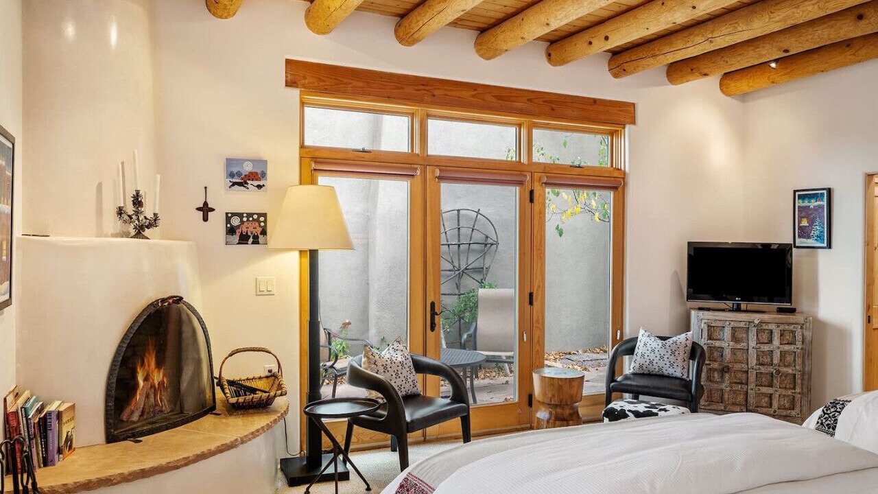 Photo of Bedroom in Tesuque