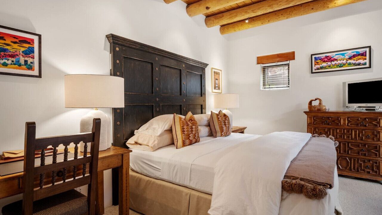 Photo of Bedroom in Tesuque