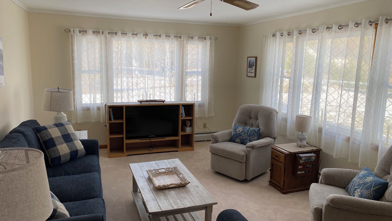 Photo of Livingroom in North Creek