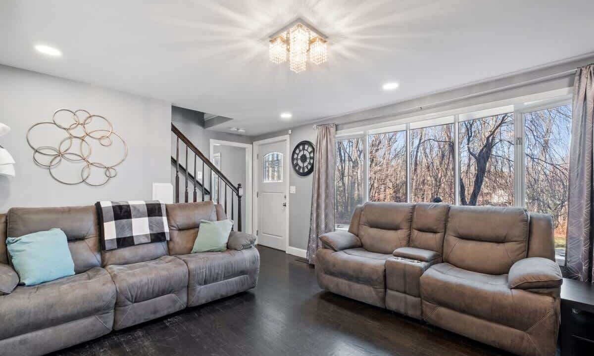 Photo of Livingroom in Northborough