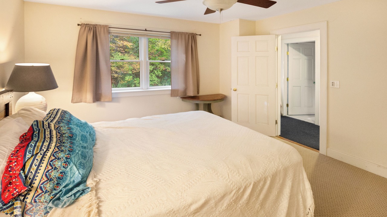 Photo of Bedroom in Castleton