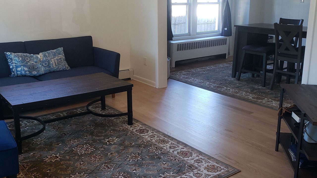 Photo of Livingroom in Newtonville