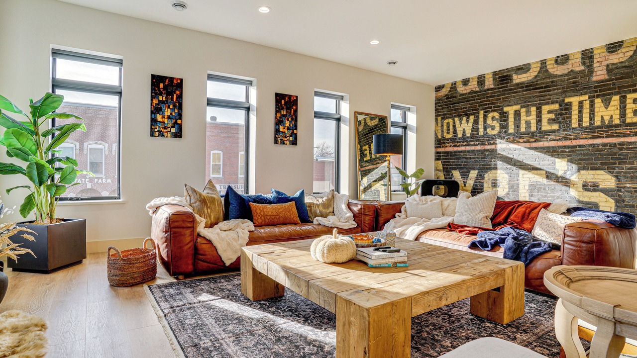 Photo of Livingroom in Lake City