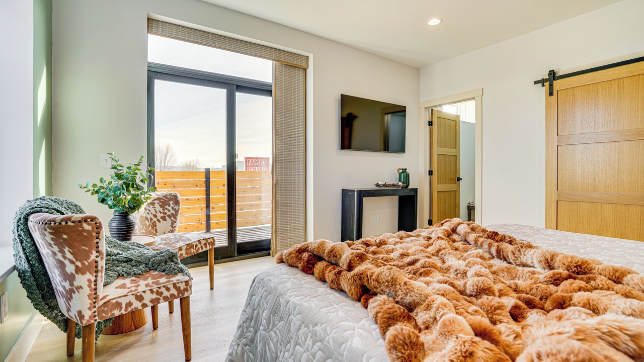 Photo of Bedroom in Lake City
