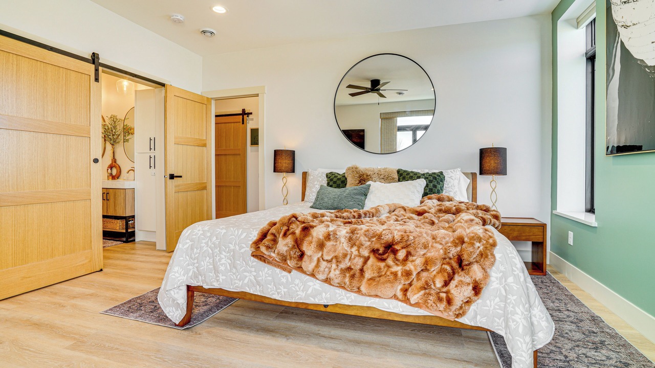 Photo of Bedroom in Lake City