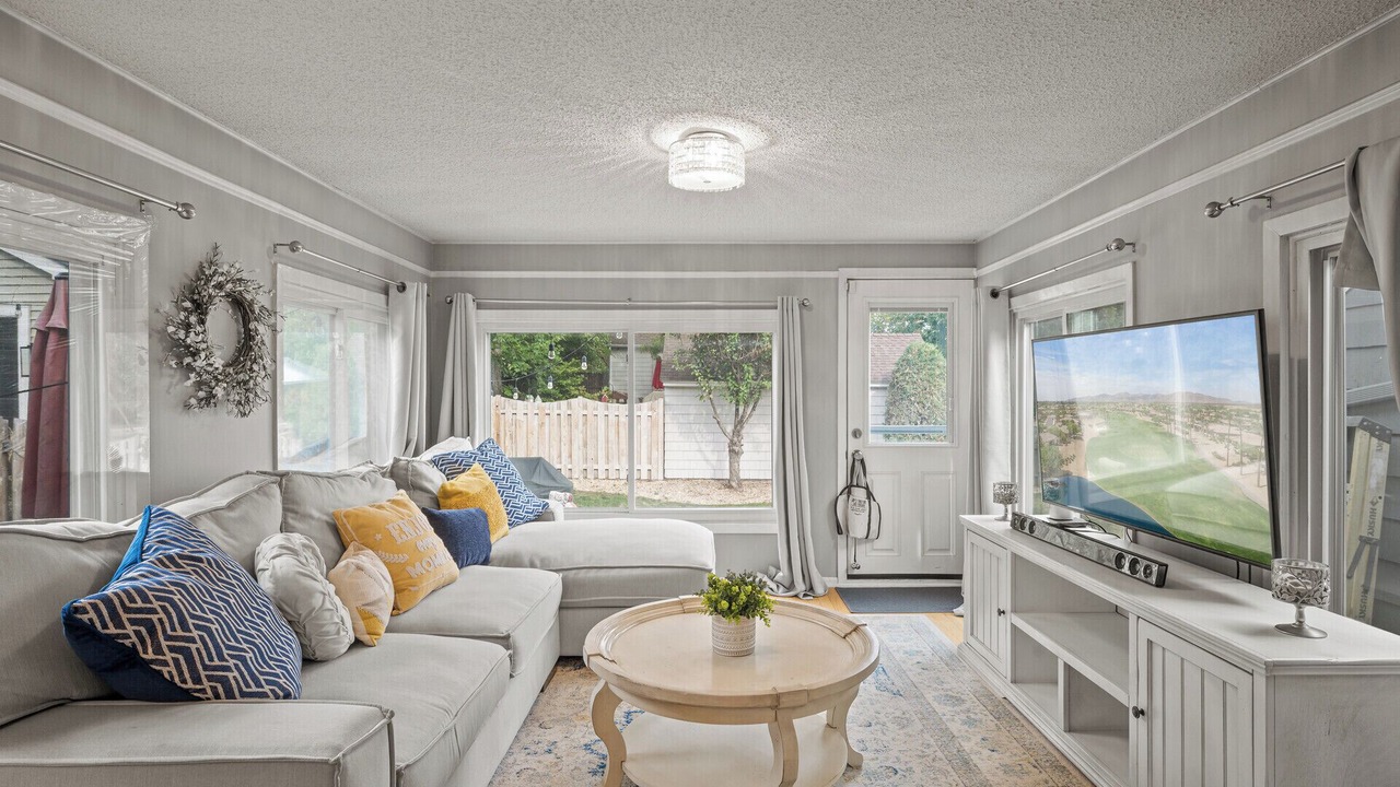 Photo of Livingroom in St. Louis Park