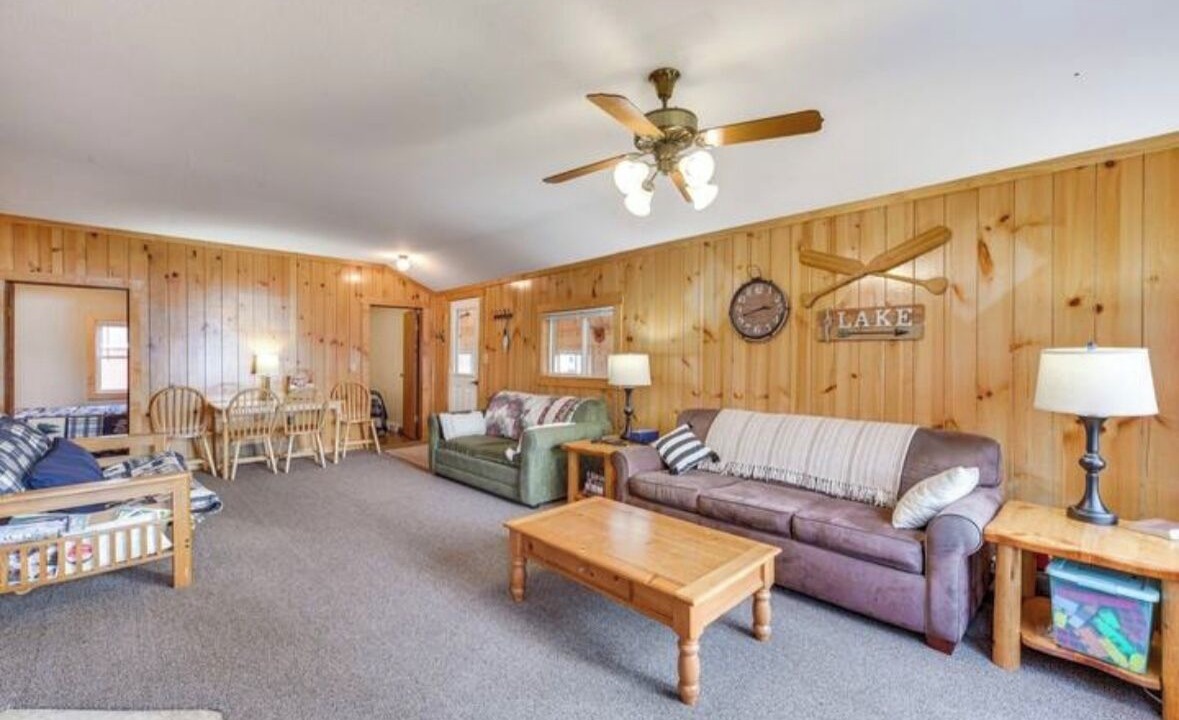 Photo of Livingroom in New Post