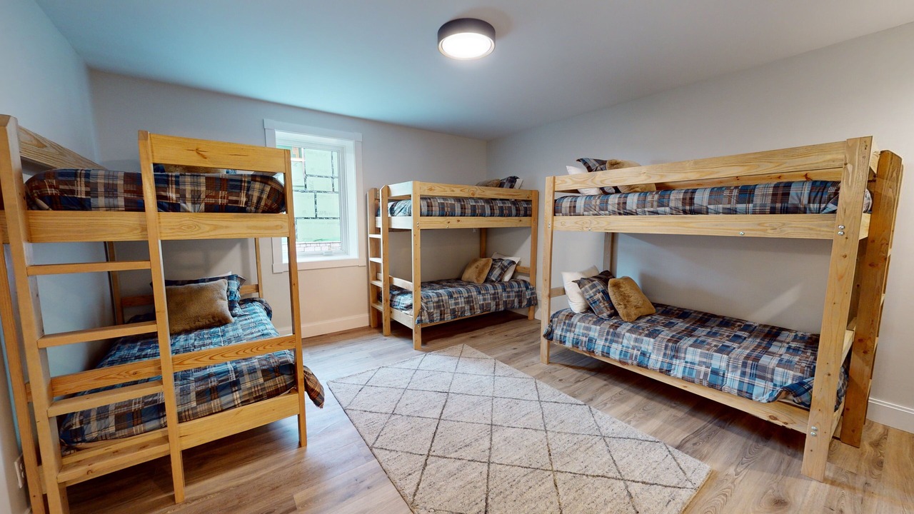 Photo of Bedroom in Snowshoe